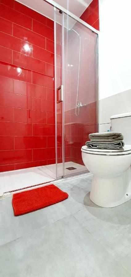 Hostal Urban Basic L'Hospitalet de Llobregat Luaran gambar